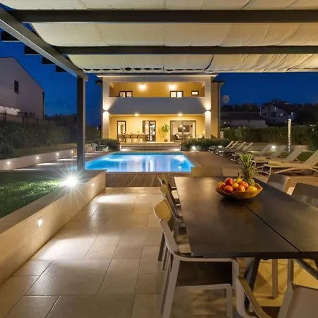 Villa Amoroso By Villas Holiday-3